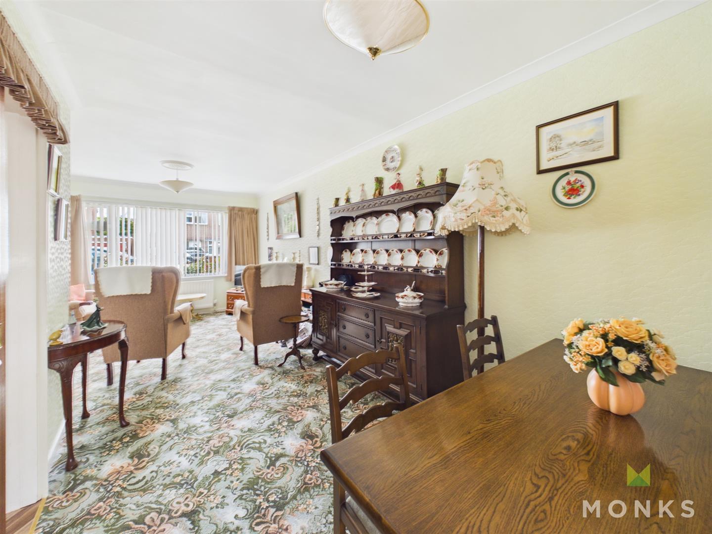 11 Stretton Close, Shrewsbury, SY2 6EY For Sale